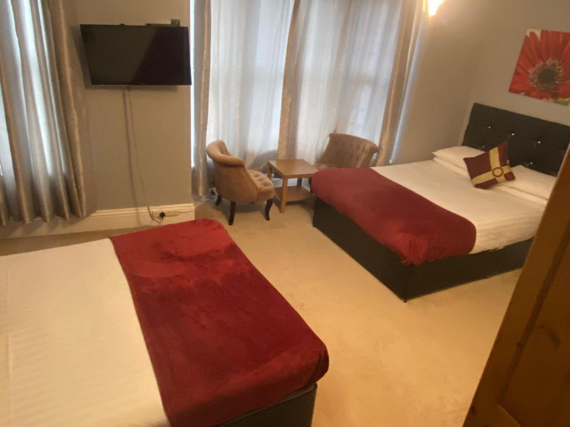Diamonds Lodge Near York Hospital Δωμάτιο φωτογραφία