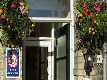 Diamonds Lodge Near York Hospital Εξωτερικό φωτογραφία